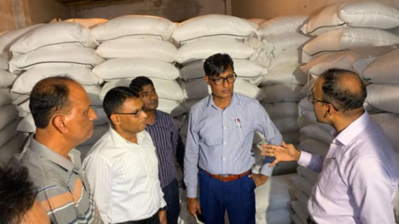 রাজশাহীতে সারের সংকট নেই, পর্যাপ্ত মজুত রয়েছে: জেলা প্রশাসক