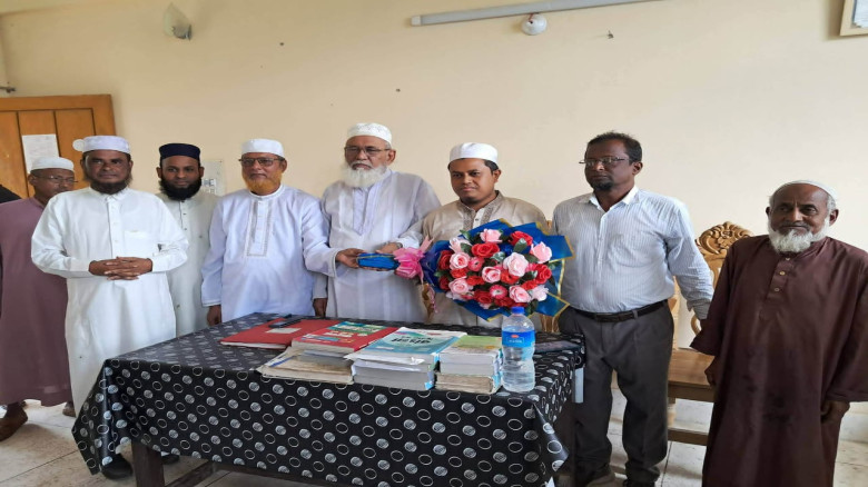 গর্জনিয়া ফয়জুল উলুম মাদ্রাসায় ভারপ্রাপ্ত অধ্যক্ষের দায়িত্বে আবদুল্লাহ, বরণ করে নিলেন কমিটি সদস্যর