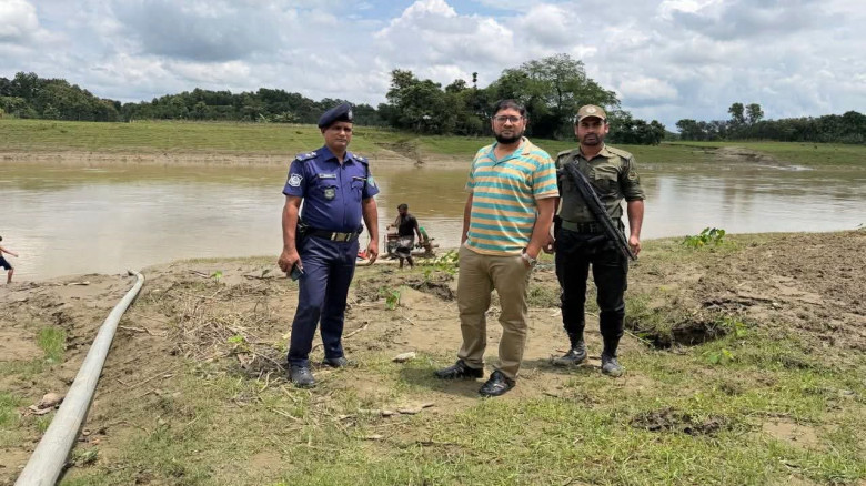 লামায় অবৈধ বালু উত্তোলনের শ্যালো মেশিন জব্দ